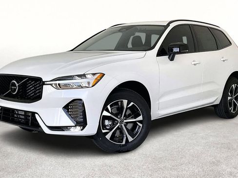 New 2026 Volvo XC60 B5 Core image 2