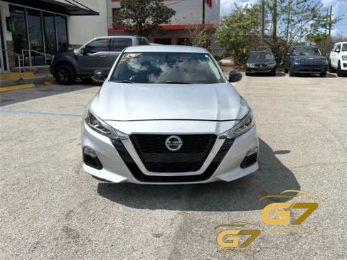Used 2019 Nissan Altima 2.5 SR FWD image 2