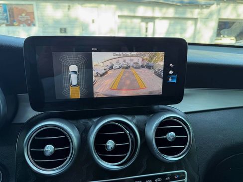 Used 2021 Mercedes-Benz GLC 300 image 20