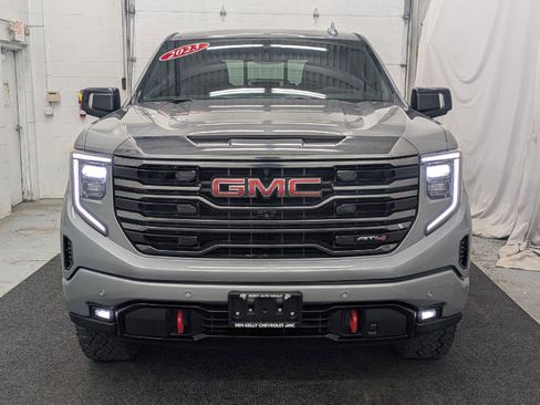 Used 2023 GMC Sierra 1500 AT4 w/ Technology Package image 9