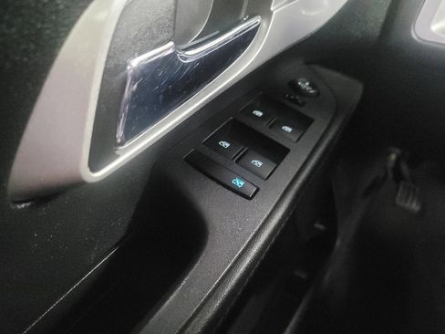 Used 2017 Chevrolet Equinox LT AWD/4WD image 27