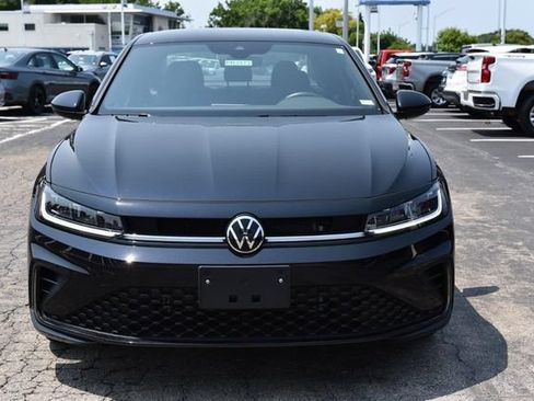 Certified 2025 Volkswagen Jetta Sport FWD image 4