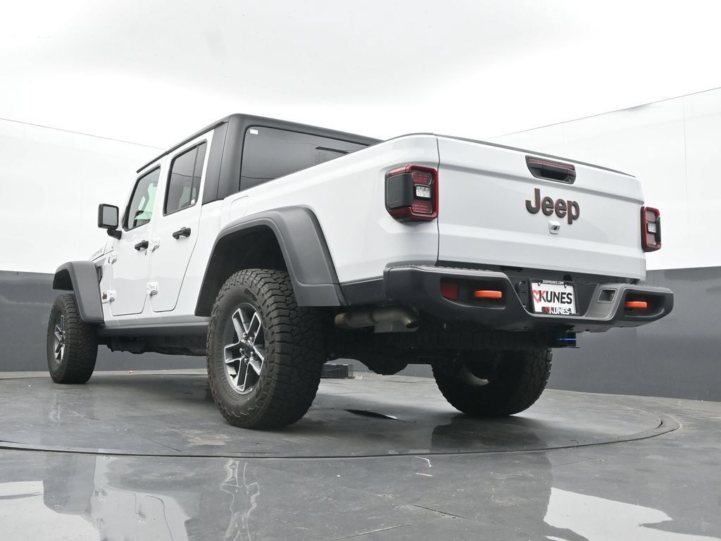 Used 2026 Jeep Gladiator Mojave AWD/4WD image 47