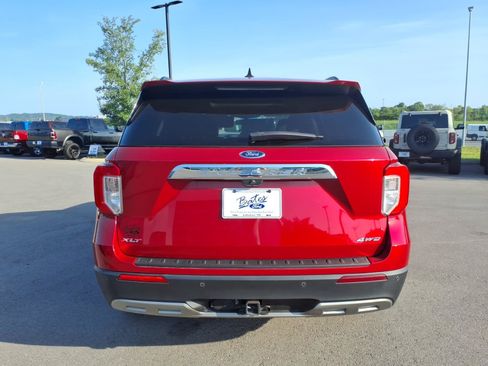 Used 2021 Ford Explorer XLT w/ Equipment Group 202A AWD/4WD image 4