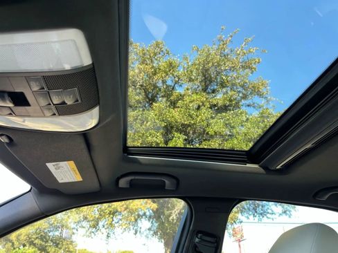 Used 2013 Mercedes-Benz C 250 Sedan image 30