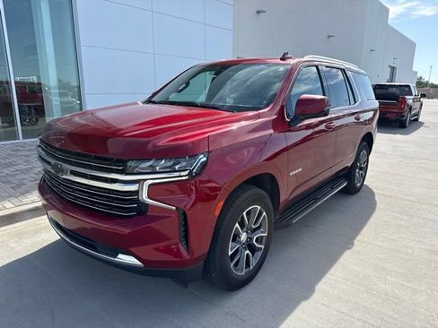 Used 2021 Chevrolet Tahoe LT w/ Luxury Package AWD/4WD image 7