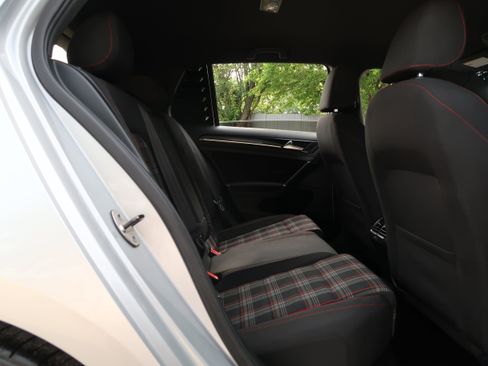 Used 2015 Volkswagen GTI S FWD image 31