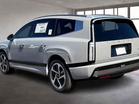 New 2026 Hyundai Ioniq 9 Calligraphy image 3