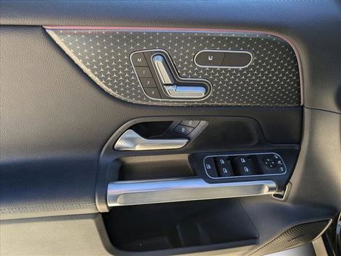 Certified 2025 Mercedes-Benz GLB 250 image 14