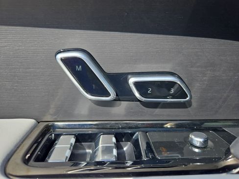 Used 2024 Land Rover Range Rover Sport SE image 15