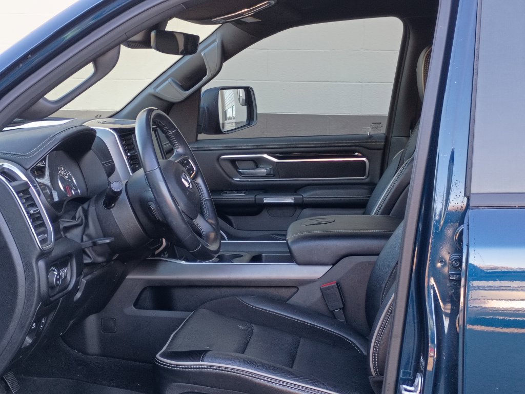Used 2022 RAM 1500 Laramie w/ Sport Appearance Package AWD/4WD image 17