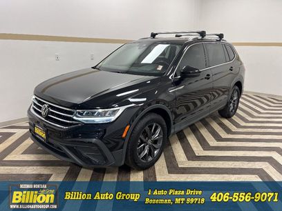 Used 2022 Volkswagen Tiguan SE w/ Panoramic Sunroof Package