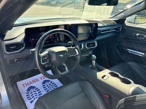 Used 2025 Ford Mustang Premium RWD image 10