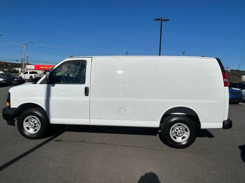 New 2025 Chevrolet Express 2500 RWD image 10