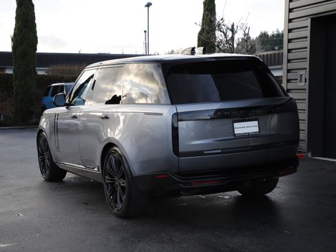 New 2026 Land Rover Range Rover SE image 8