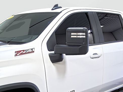 Used 2024 Chevrolet Silverado 2500 LT AWD/4WD image 8