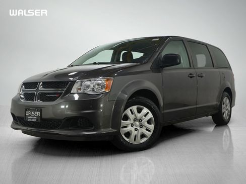 Used 2018 Dodge Grand Caravan SE image 1