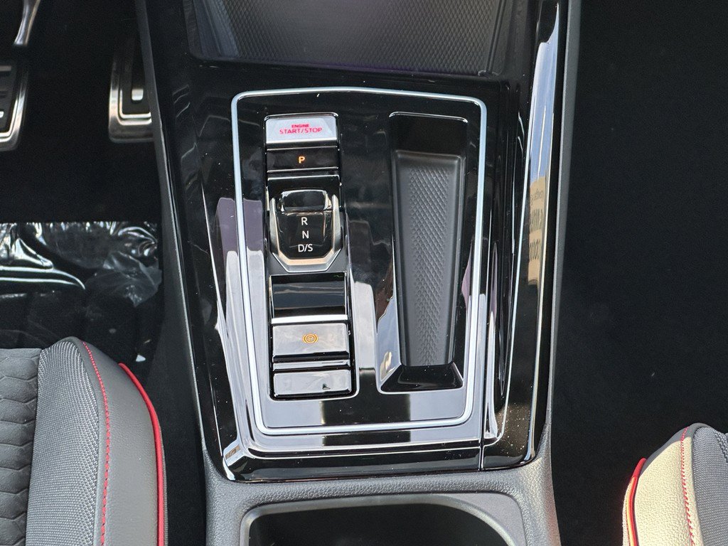 New 2026 Volkswagen GTI SE FWD image 13