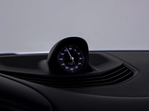 Certified 2025 Porsche Taycan GTS AWD/4WD image 16