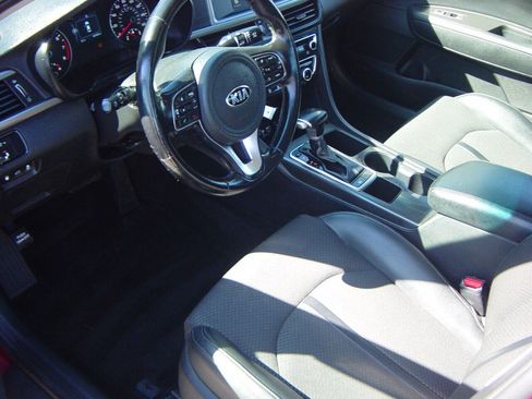 Used 2018 Kia Optima S FWD image 7