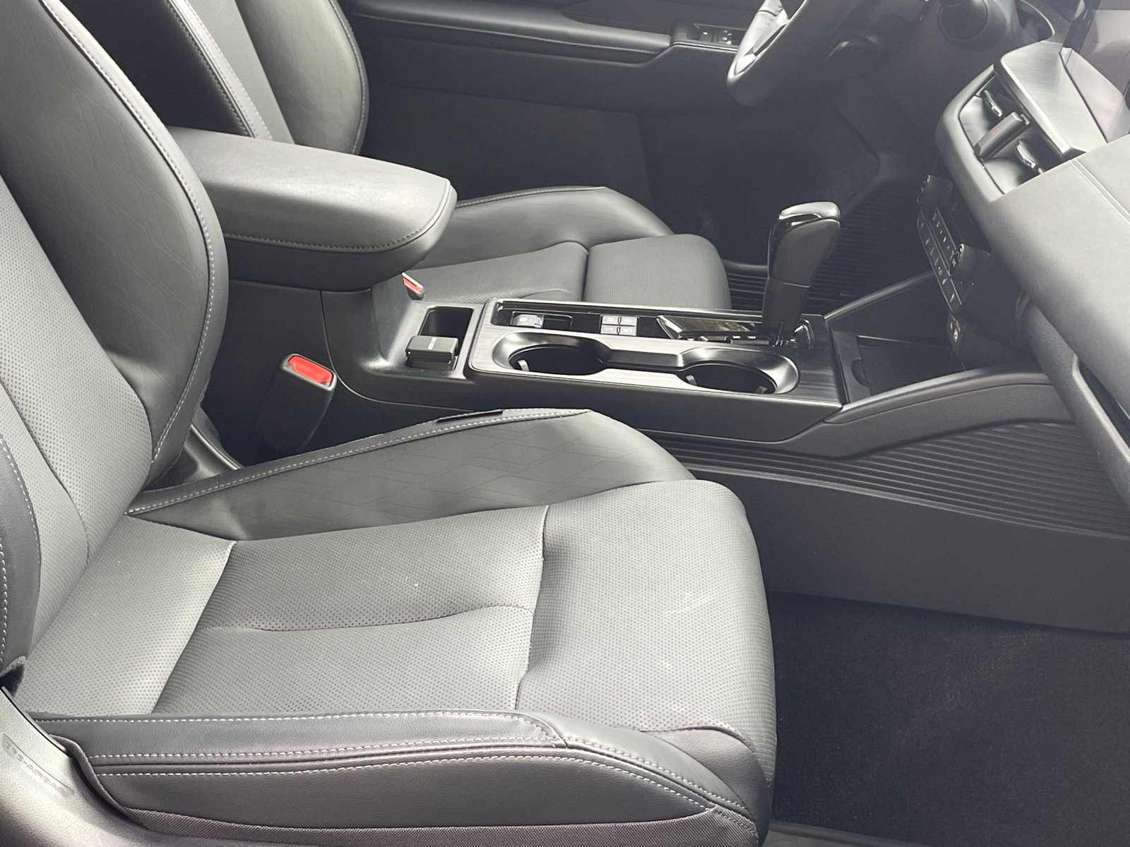 Certified 2026 Subaru Outback Touring XT AWD/4WD image 11