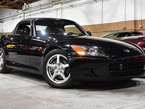 Used 2003 Honda S2000 image 2