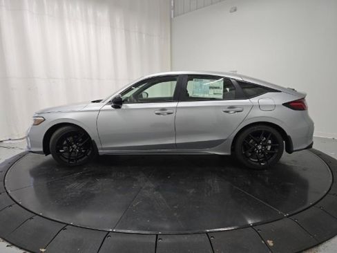 Used 2025 Honda Civic Sport image 17