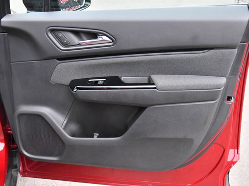 Used 2024 Honda Prologue EX image 46