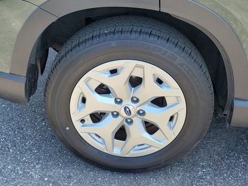 Certified 2023 Subaru Forester AWD/4WD image 7