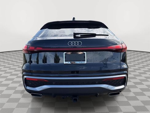 Certified 2025 Audi Q5 Prestige w/ 20" Wheel Package AWD/4WD image 4