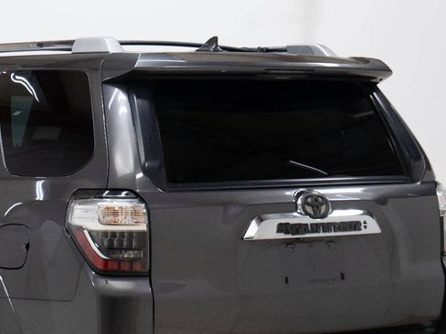 Used 2011 Toyota 4Runner Limited AWD/4WD image 11