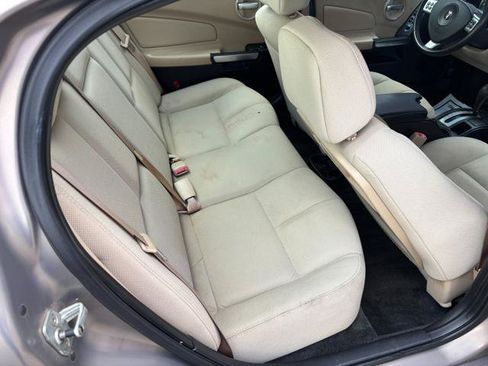 Used 2006 Pontiac Grand Prix w/ Preferred Package FWD image 18