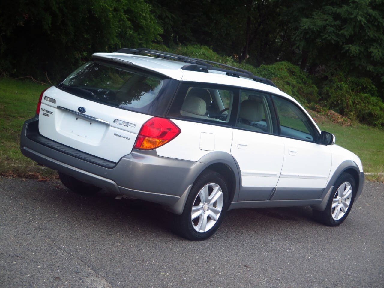 Used 2005 Subaru Outback 3.0R Limited AWD/4WD image 26