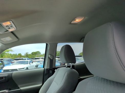 Used 2021 Toyota Tacoma SR5 RWD image 21