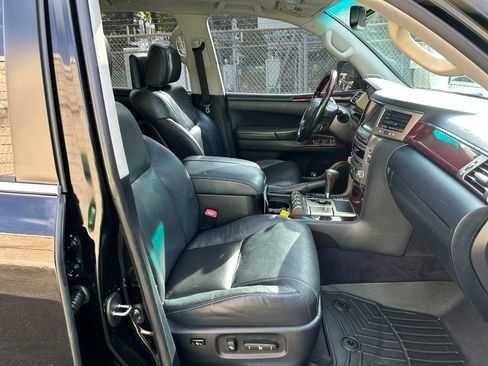 Used 2015 Lexus LX 570 4WD image 22