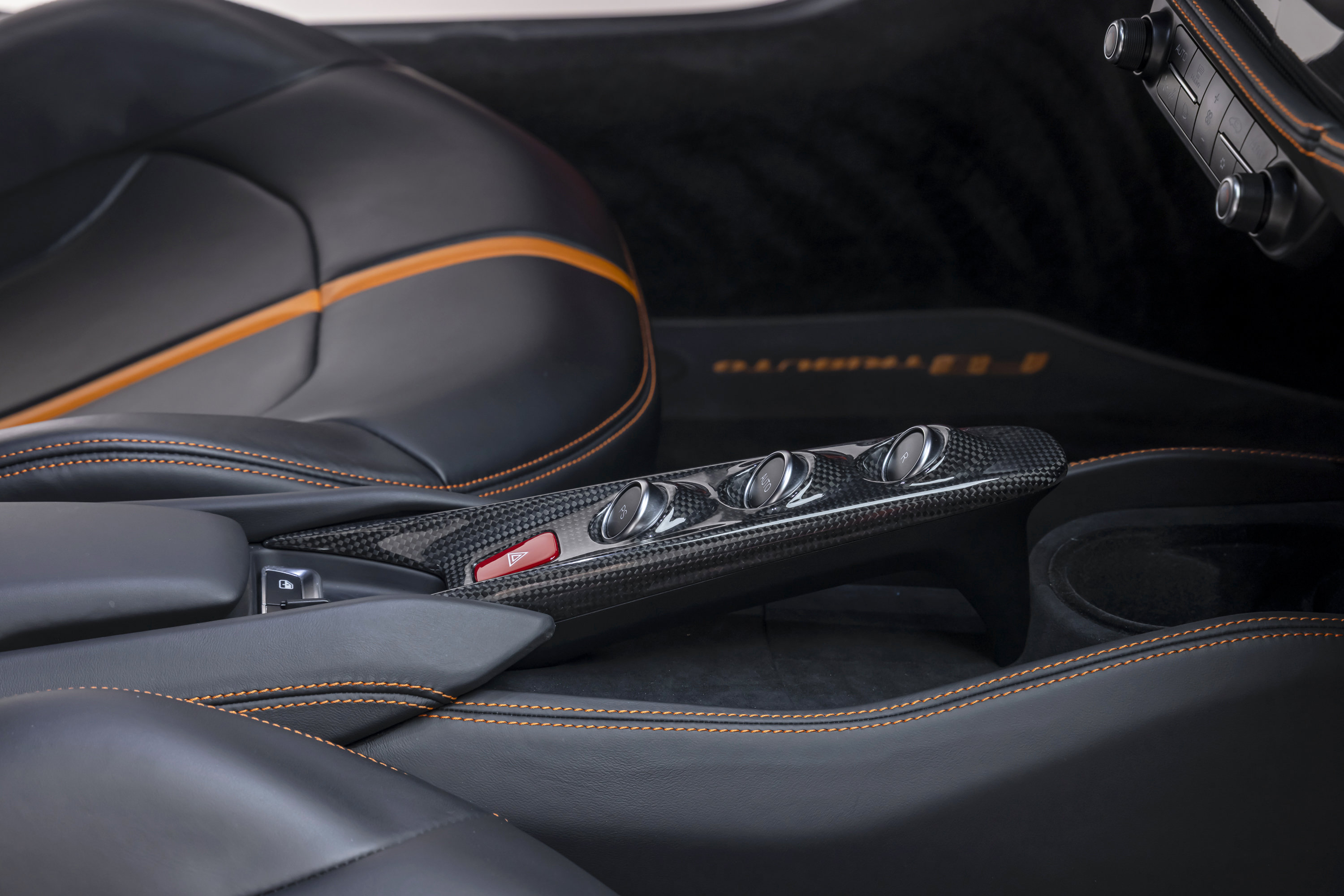 Certified 2021 Ferrari F8 Tributo RWD image 49