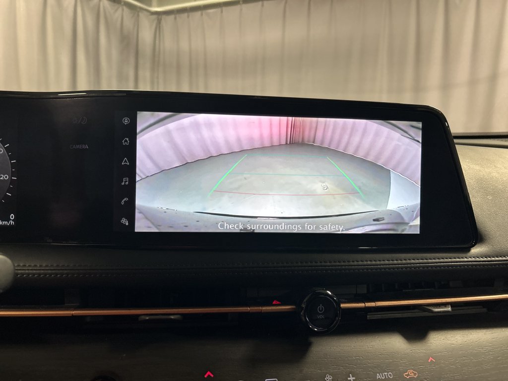 Used 2023 Nissan Ariya FWD image 16