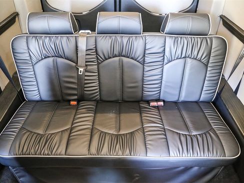 Used 2023 Mercedes-Benz Sprinter 2500 image 30