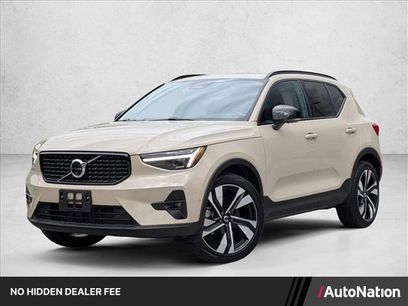Used 2025 Volvo XC40 B5 Ultra w/ Protection Package Premier