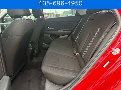 Certified 2021 Hyundai Elantra SEL w/ Convenience + Premium Package FWD image 18