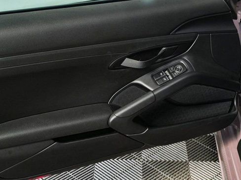 Certified 2022 Porsche 718 Cayman RWD image 6