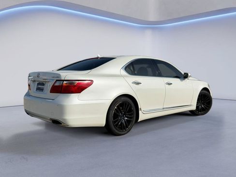 Used 2011 Lexus LS 460 w/ Luxury Value Edition RWD image 7