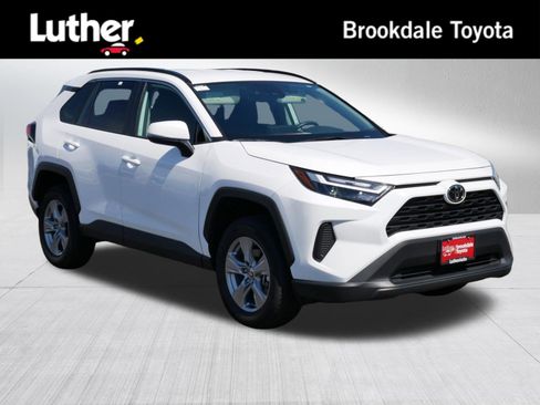 Certified 2025 Toyota RAV4 XLE AWD/4WD image 1