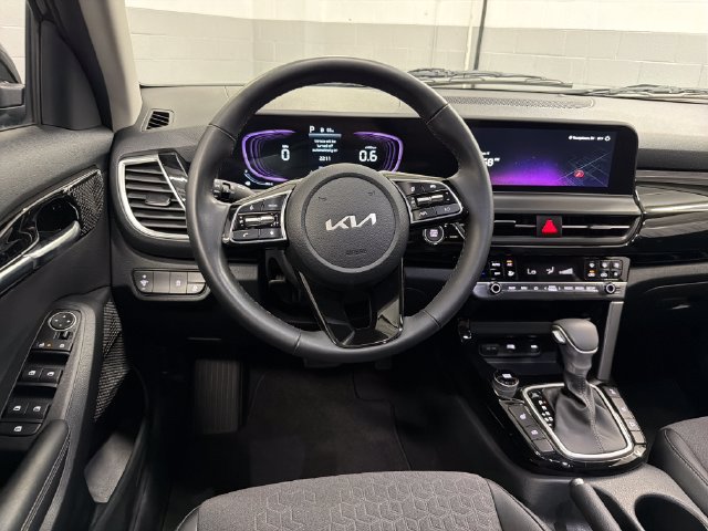 Certified 2025 Kia Seltos S AWD/4WD image 15