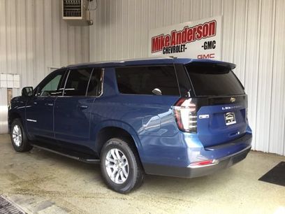New 2026 Chevrolet Suburban LT w/ Comfort Package