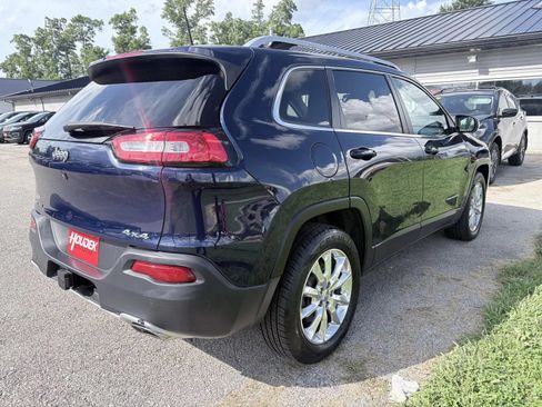 Used 2016 Jeep Cherokee Limited w/ Trailer Tow Group AWD/4WD image 4