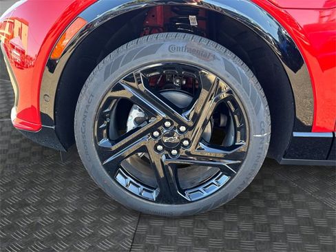 New 2025 Chevrolet Equinox EV RS image 14