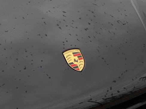 Used 2026 Porsche Macan AWD/4WD image 13