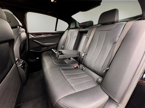 Used 2023 BMW 530i w/ Convenience Package RWD image 18