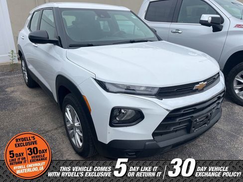 Used 2023 Chevrolet TrailBlazer LS FWD image 1